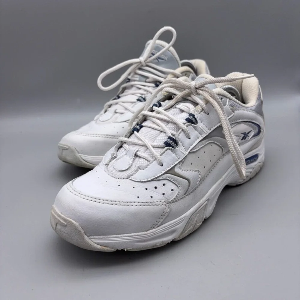 Reebok dmx walking